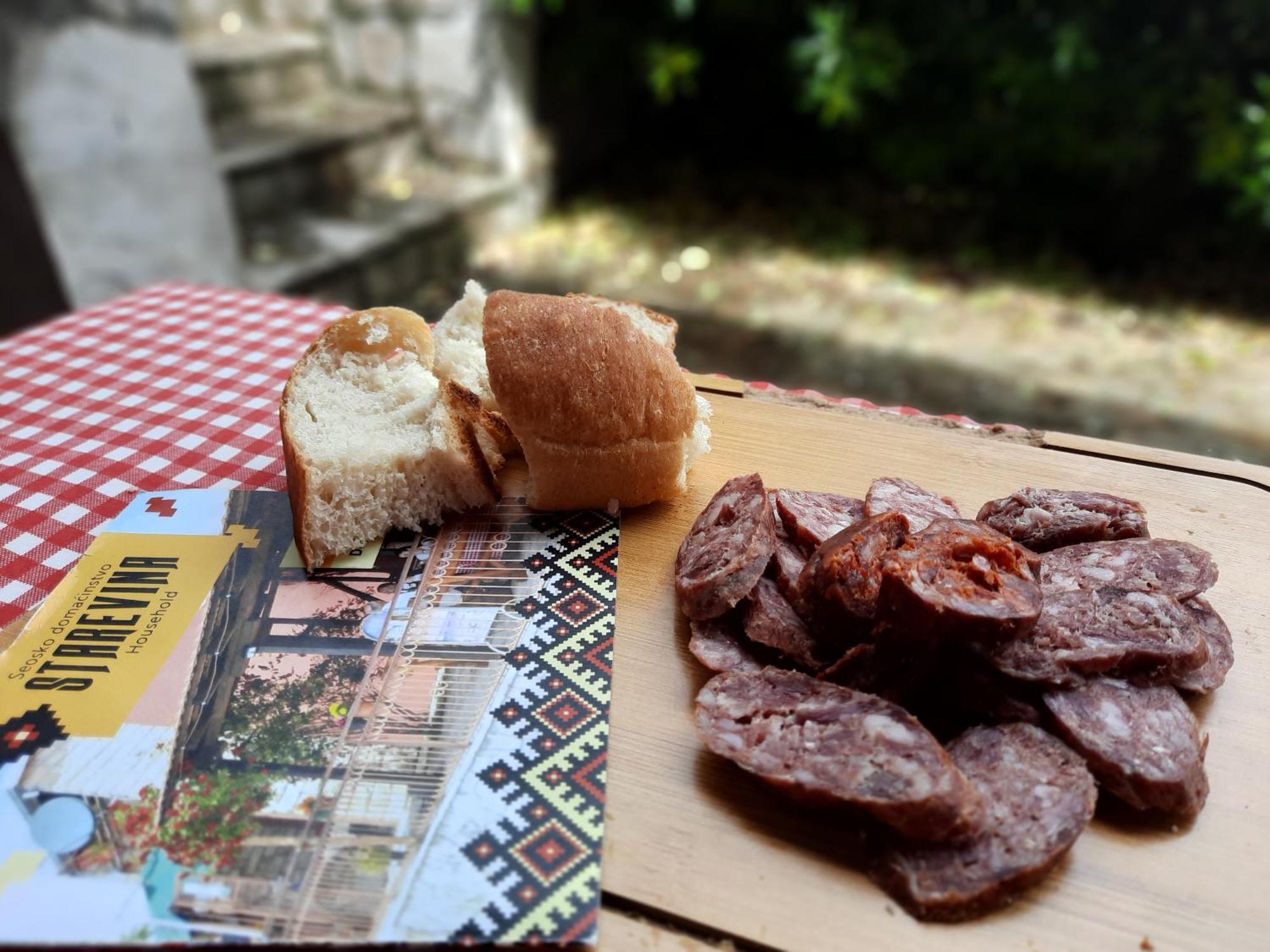 Appartement Seosko Domacinstvo Starevina à Nikšić Extérieur photo
