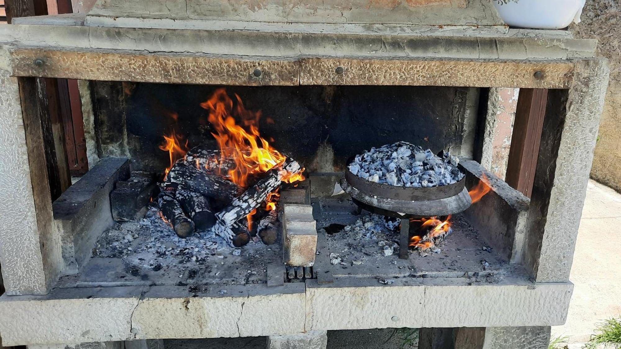 Appartement Seosko Domacinstvo Starevina à Nikšić Extérieur photo