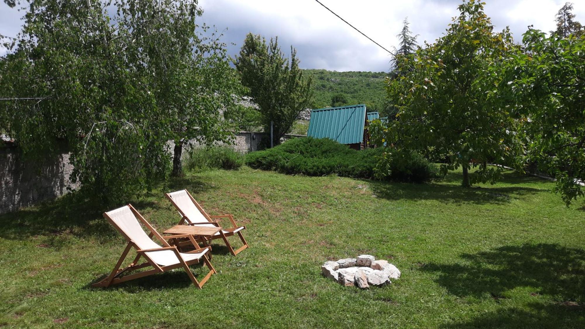 Appartement Seosko Domacinstvo Starevina à Nikšić Extérieur photo
