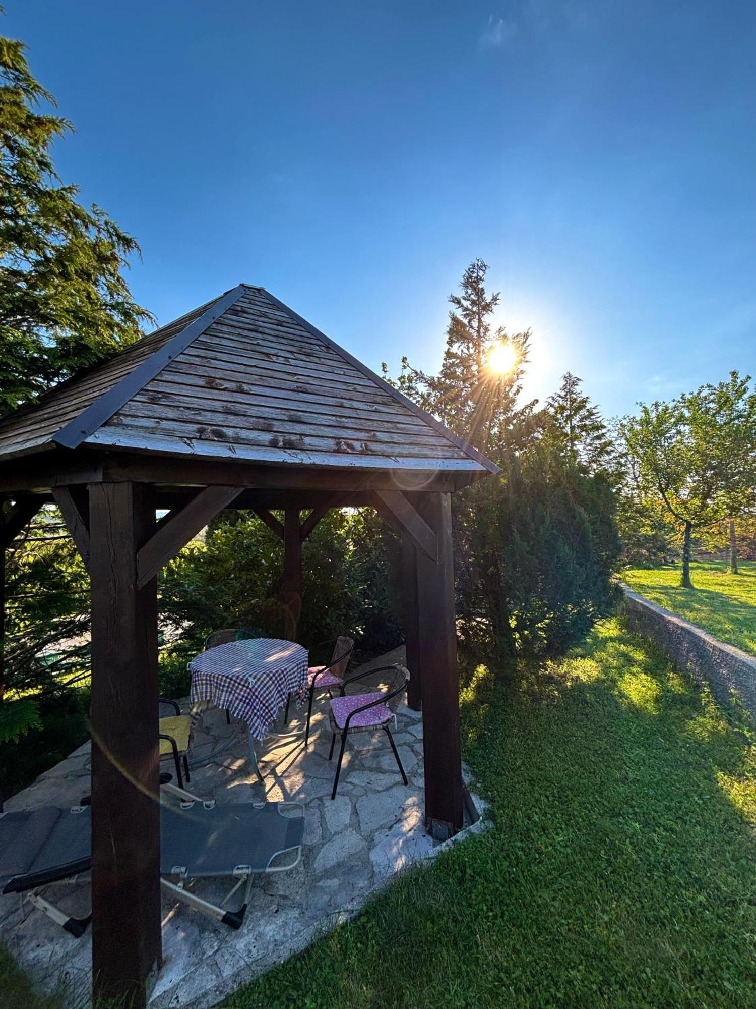 Appartement Seosko Domacinstvo Starevina à Nikšić Extérieur photo